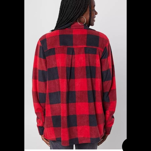 NWT Buckle BKE fleece flannel Size Small - Picture 2 of 5